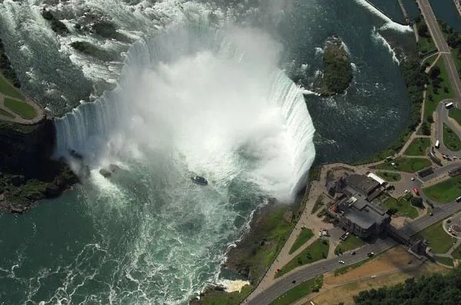 Die Horseshoe Falls direkt von oben